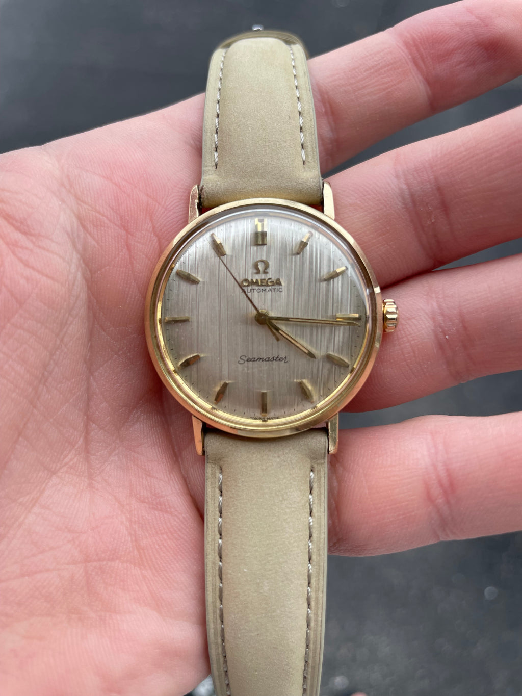 14K Omega Seamaster Linen Dial