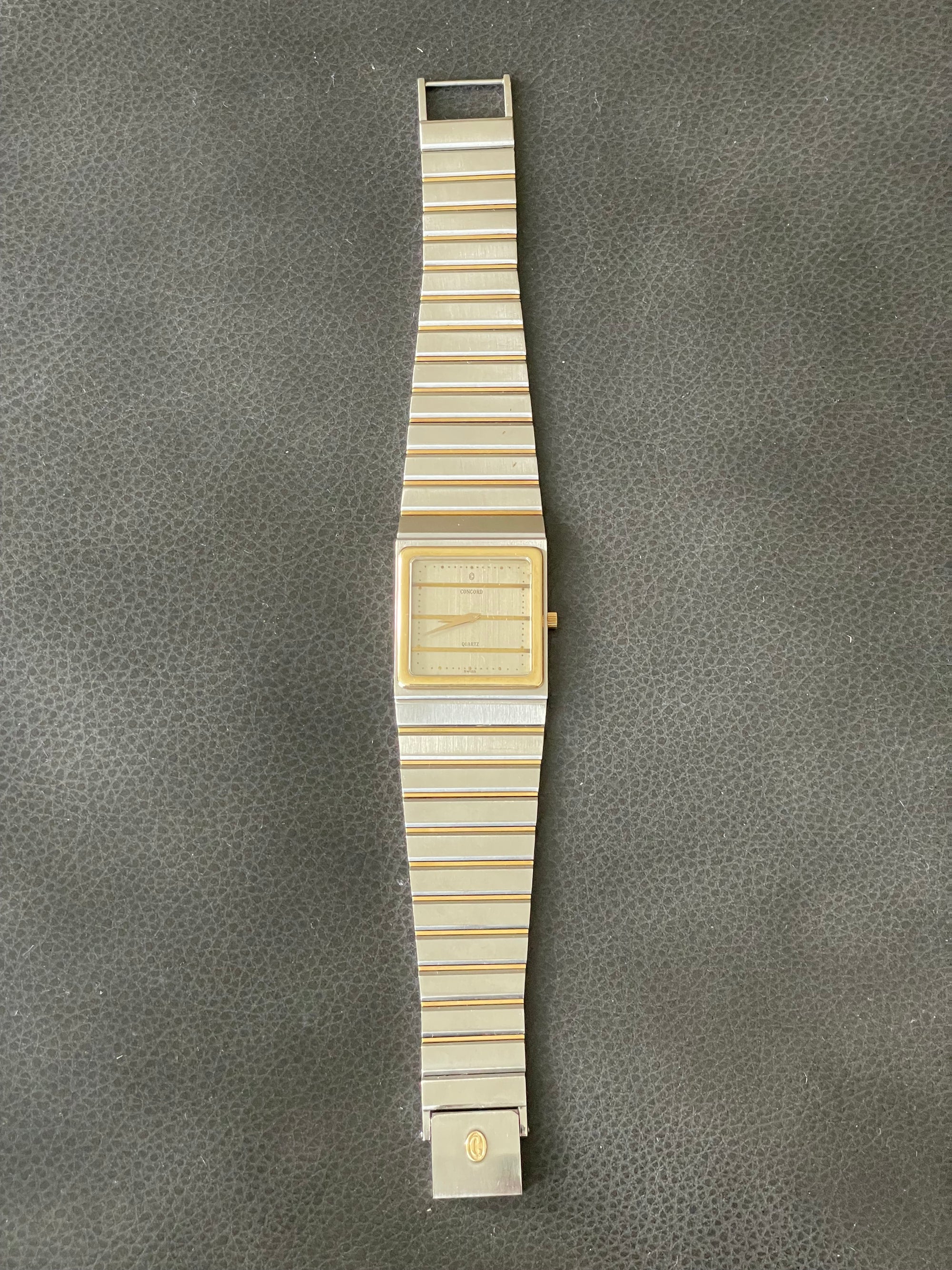 Concord Mariner SG. 18K Gold Bezel